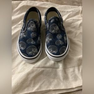 Van’s for little kids size 11.5 blue and white skull